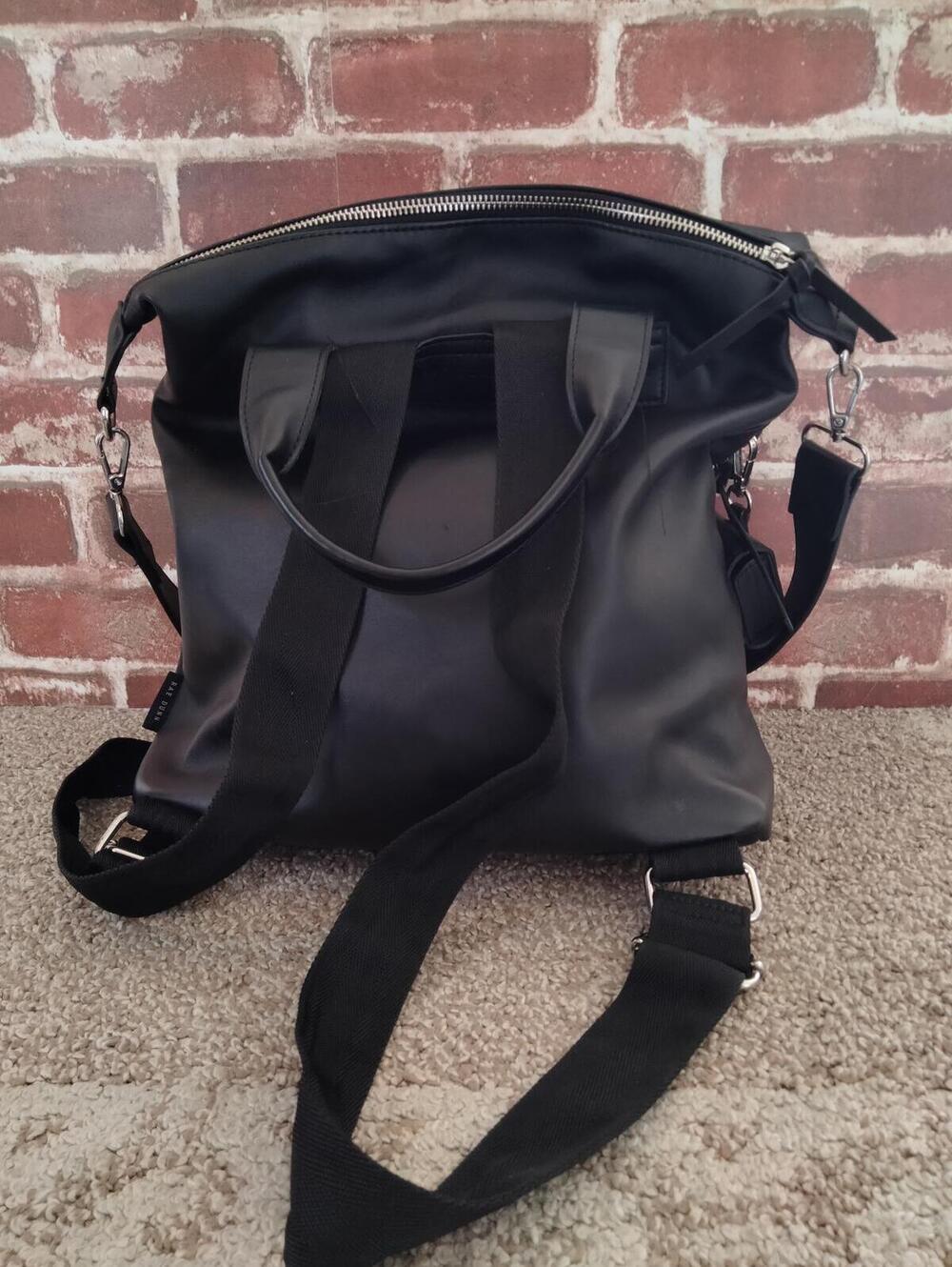 Rae Dunn Ciao Black Convertible Backpack Shoulder Bag with CIAO Pouch - Picture 5 of 8